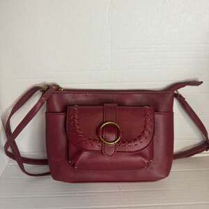 b.o.c. Simsboro Crossbody Handbag in Burgundy